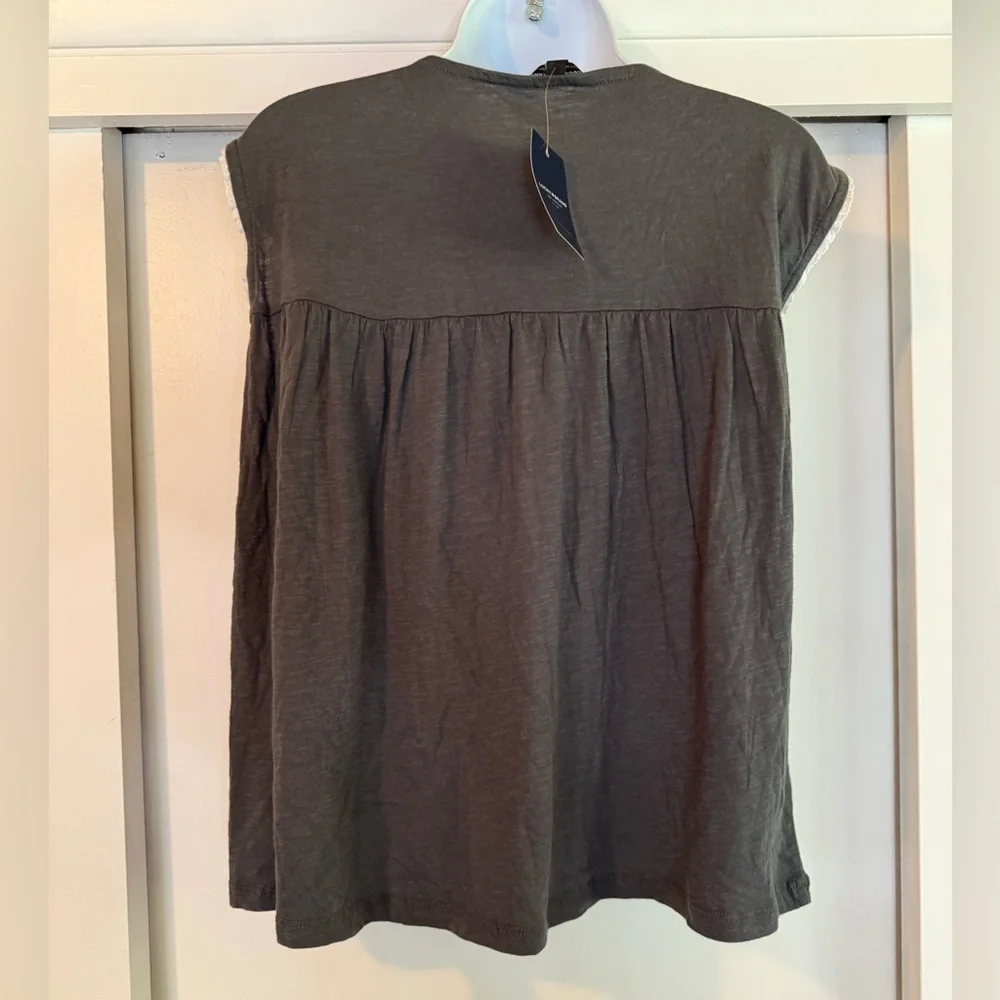 Lucky Brand Black Short Sleeve with White Embroidery New - Picture 6 of 6
